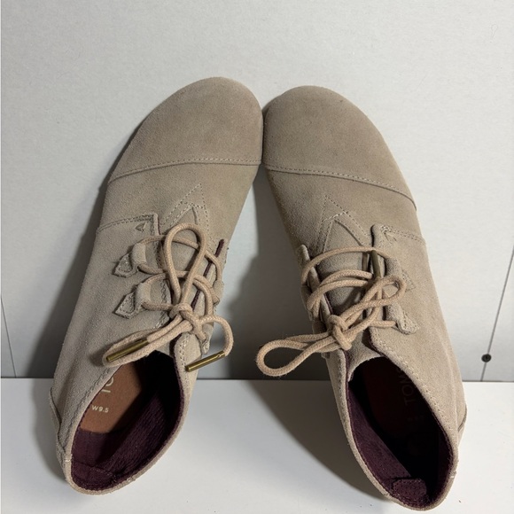 Toms Women's Taupe Lace-Up Wedges - Picture 12 of 13